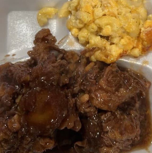 Oxtails with 1 Side.